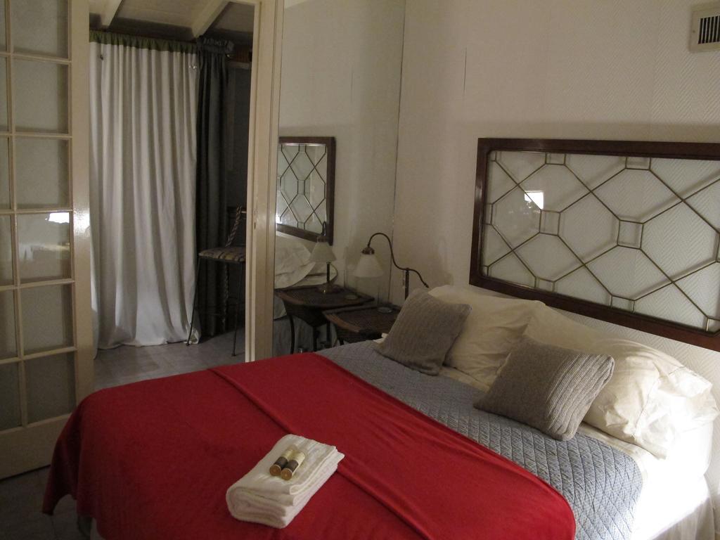 La Casona De Grace Bed and Breakfast Olivos Esterno foto