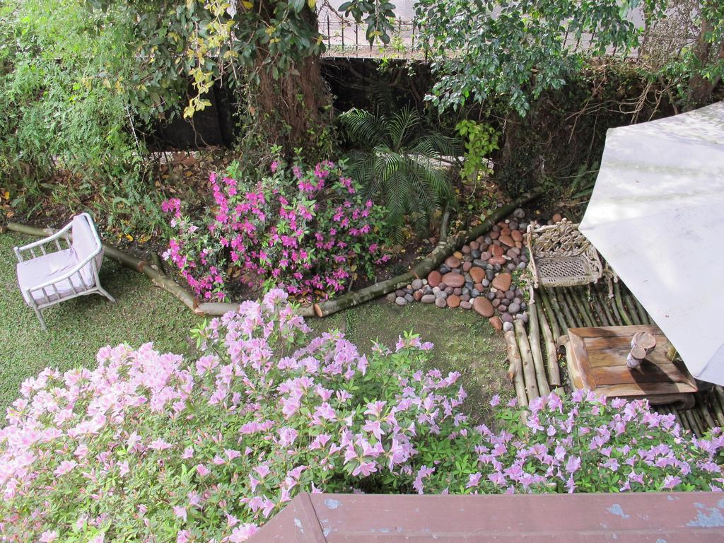 La Casona De Grace Bed and Breakfast Olivos Esterno foto