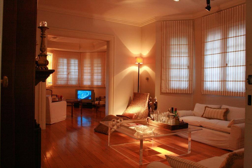 La Casona De Grace Bed and Breakfast Olivos Esterno foto