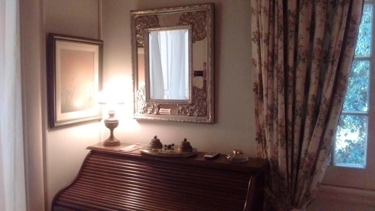 La Casona De Grace Bed and Breakfast Olivos Esterno foto