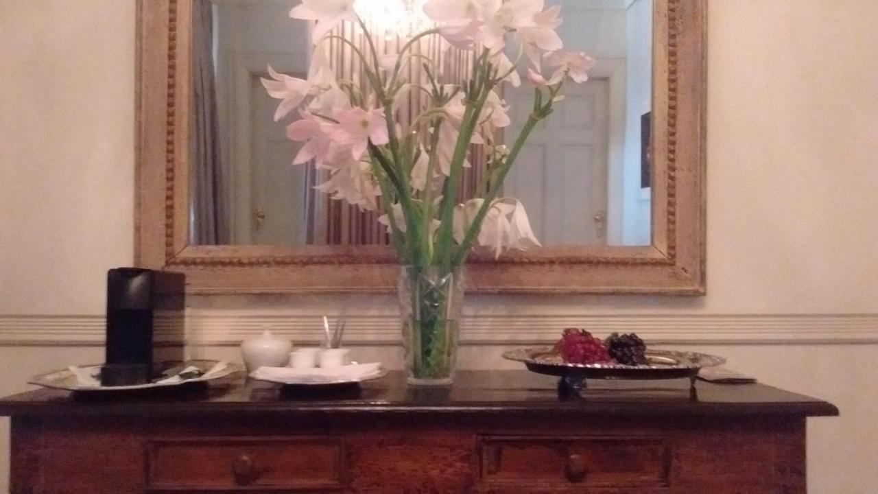 La Casona De Grace Bed and Breakfast Olivos Esterno foto