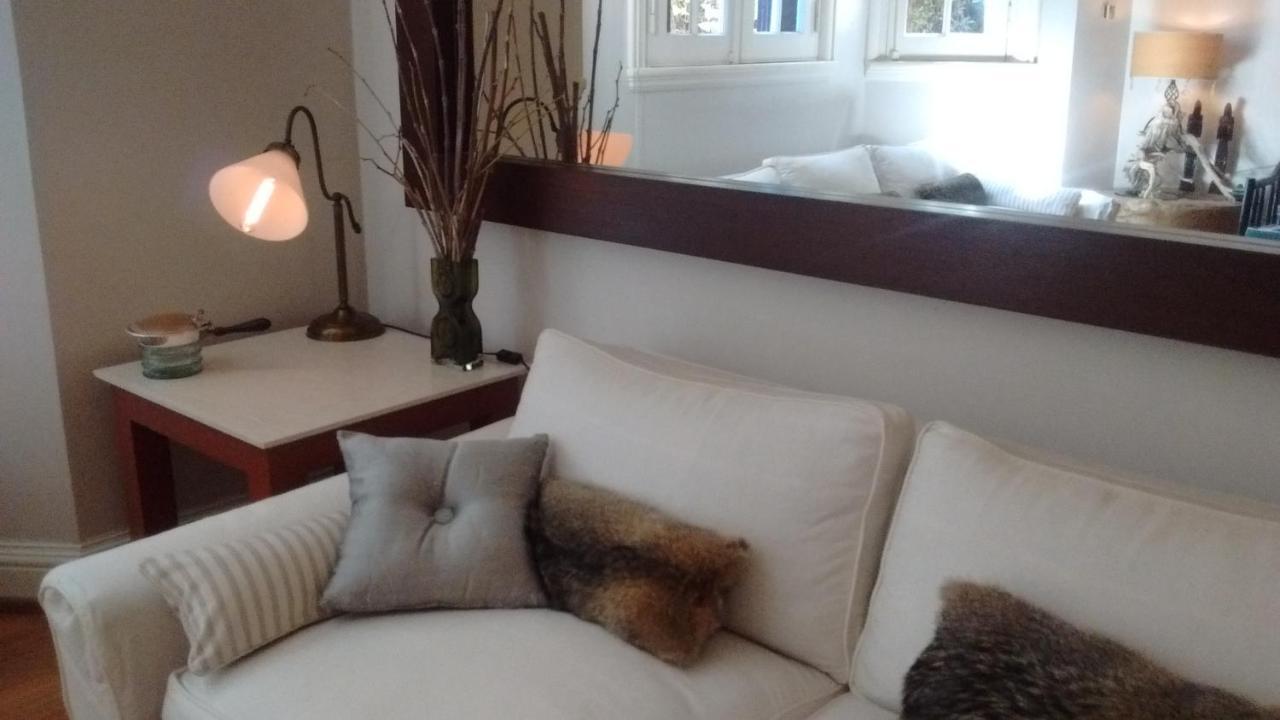 La Casona De Grace Bed and Breakfast Olivos Esterno foto