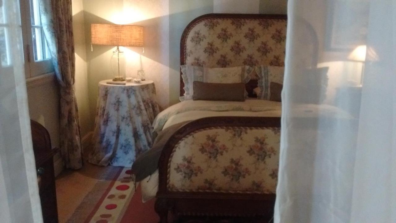 La Casona De Grace Bed and Breakfast Olivos Esterno foto